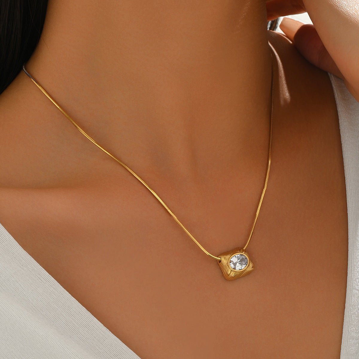 Geometric Pendant Choker with Zircon